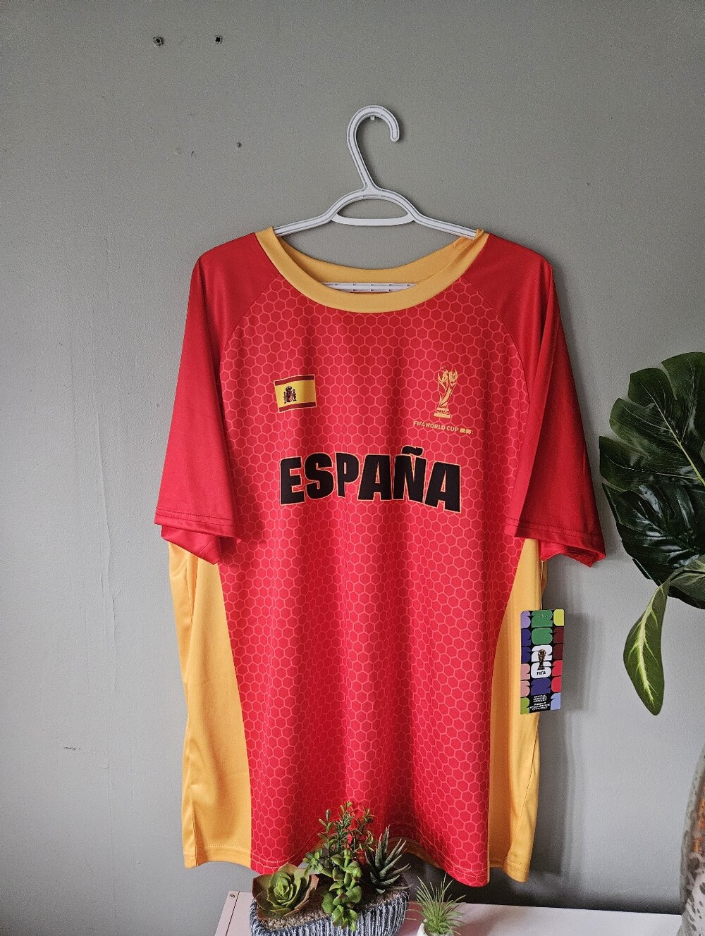 España Red & Yellow Men's Football Jersey